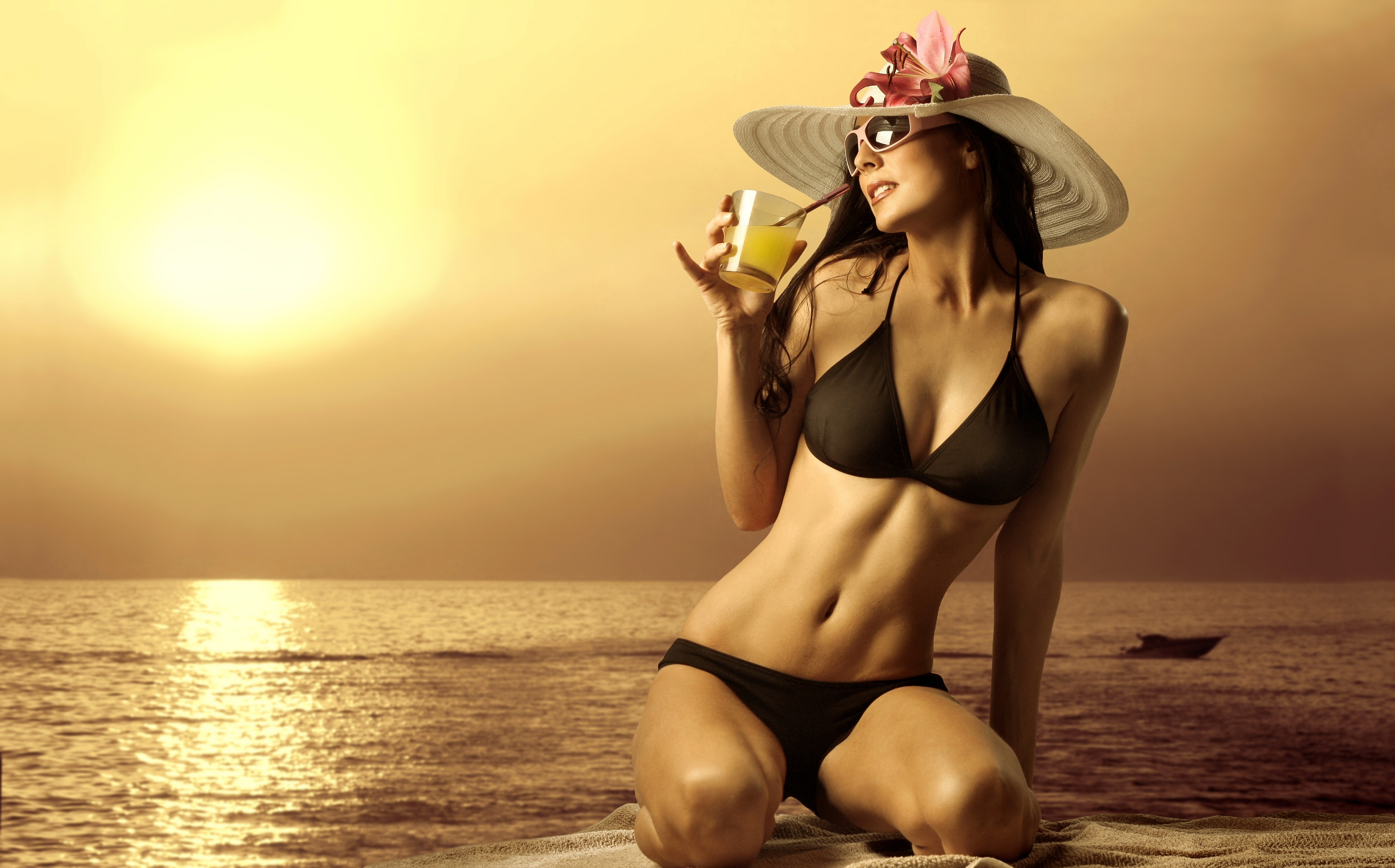 Beautiful Girl On The Beach Download Free Widescreen